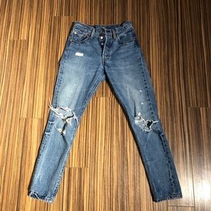 Levis size 25 501 jeans
